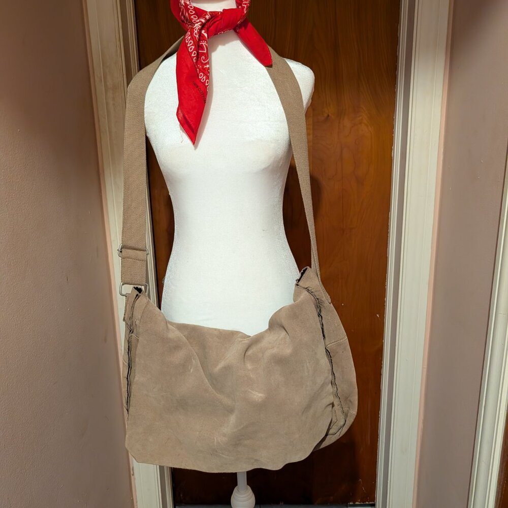 Gap Suede Bag, Beige Color, Preowned, A Good Size Bag - Picture 7 of 10
